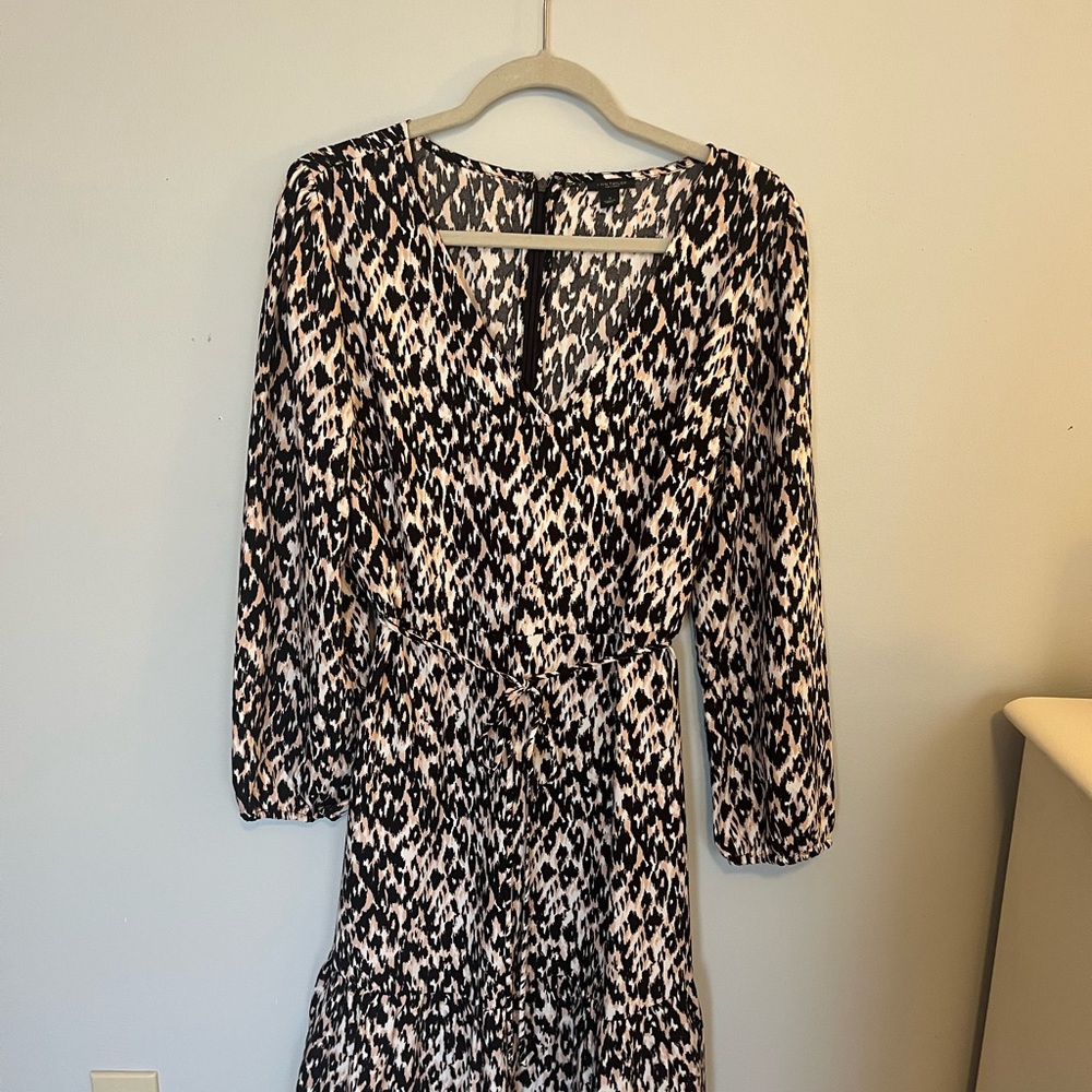 Ann Taylor Black, White, and Pink Patterned Dress with Tie Waist. Size 12.